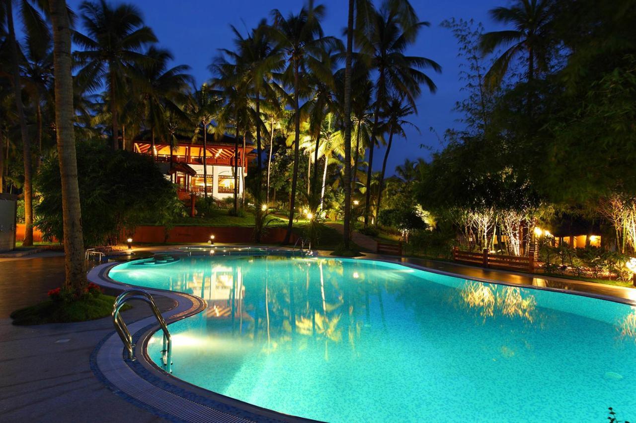 Fragrant Nature Backwater Resort & Ayurveda Spa Kollam Exterior photo