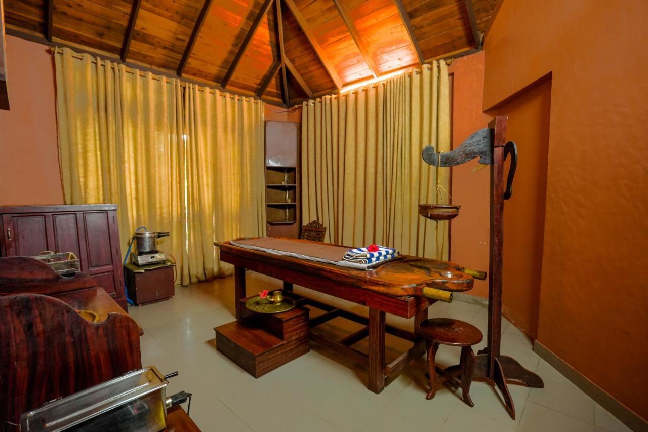 Fragrant Nature Backwater Resort & Ayurveda Spa Kollam Exterior photo