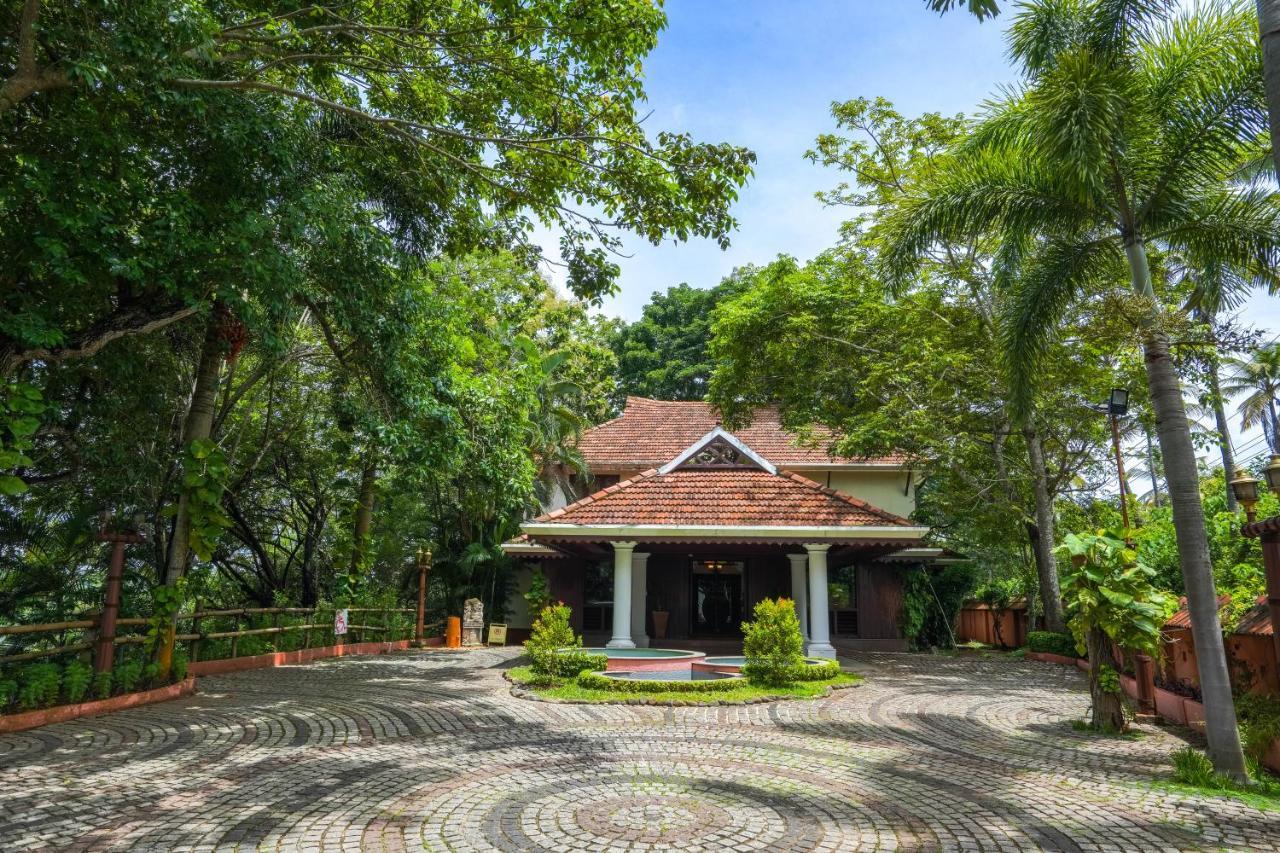 Fragrant Nature Backwater Resort & Ayurveda Spa Kollam Exterior photo