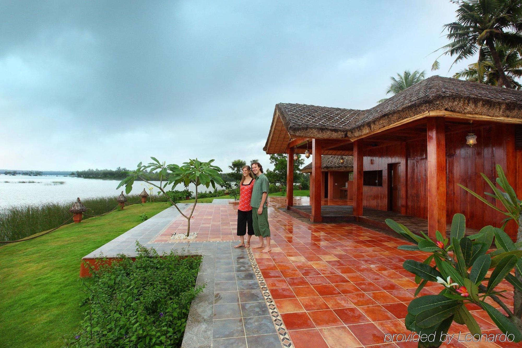 Fragrant Nature Backwater Resort & Ayurveda Spa Kollam Exterior photo