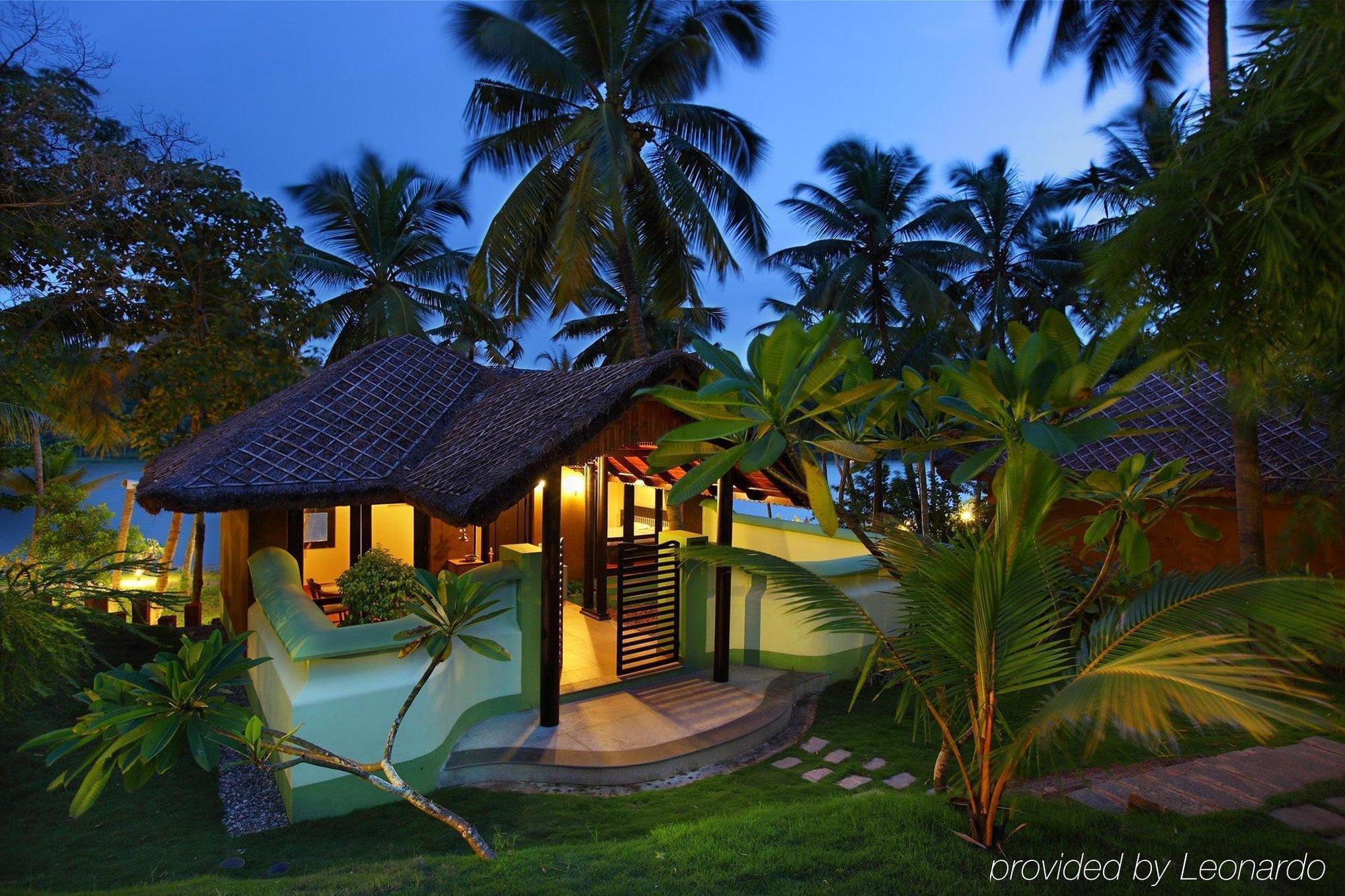 Fragrant Nature Backwater Resort & Ayurveda Spa Kollam Exterior photo