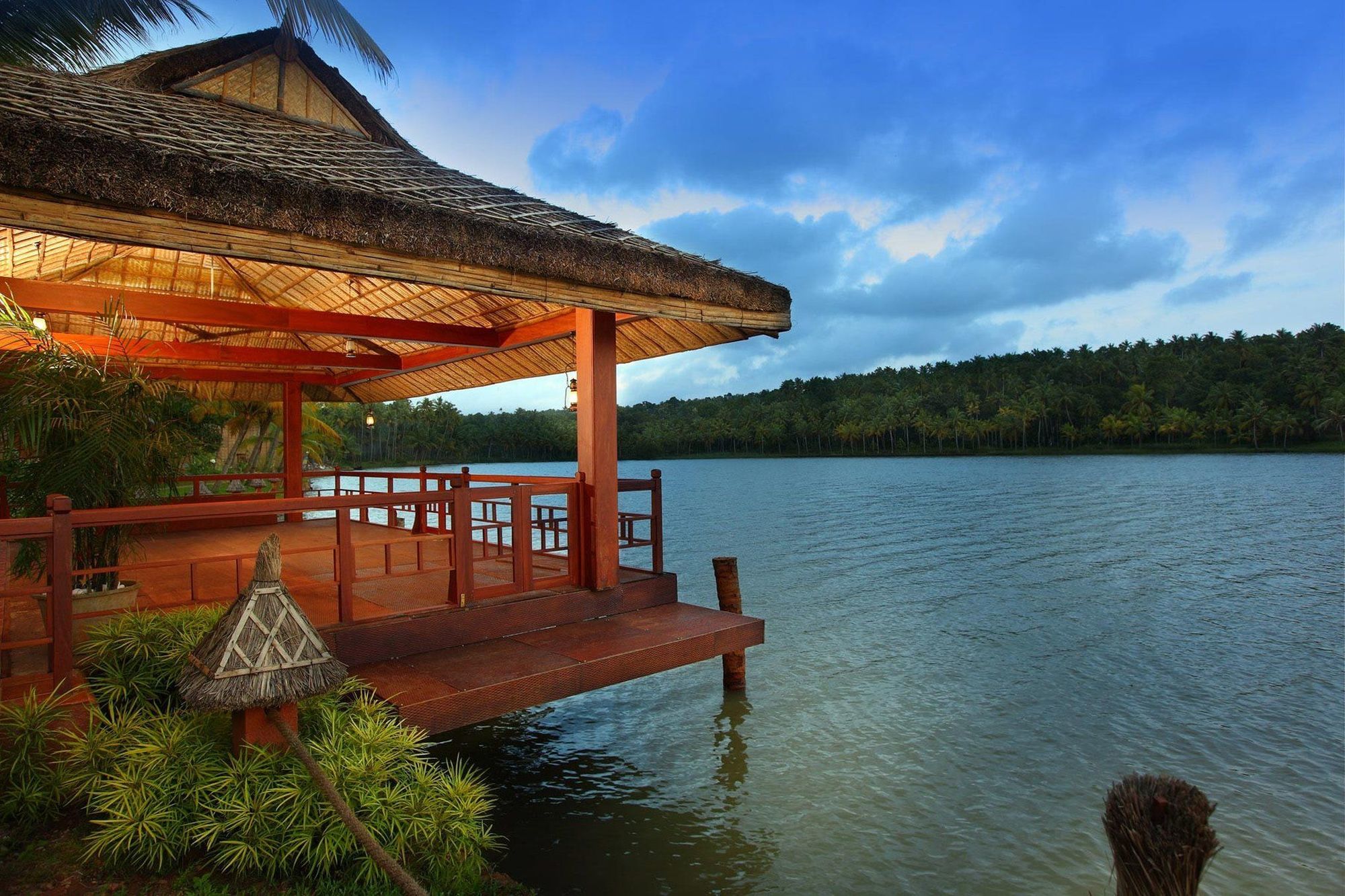 Fragrant Nature Backwater Resort & Ayurveda Spa Kollam Exterior photo