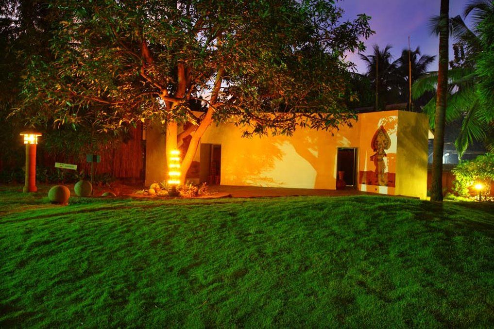 Fragrant Nature Backwater Resort & Ayurveda Spa Kollam Exterior photo